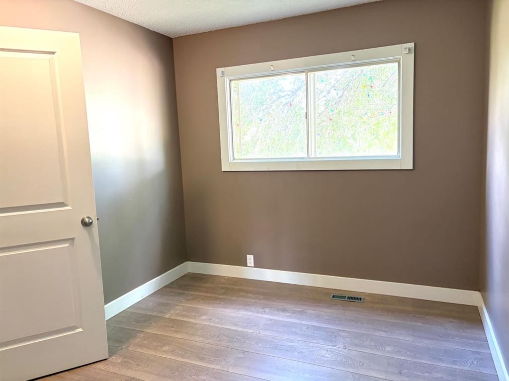 144 Beaumont Crescent, Fort Mcmurray, AB - Indoor Photo Showing Other Room
