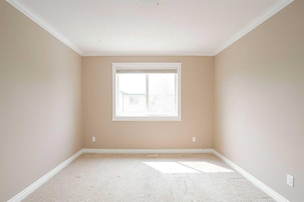 18-193 O'Coffey Crescent, Fort Mcmurray, AB - Indoor Photo Showing Other Room