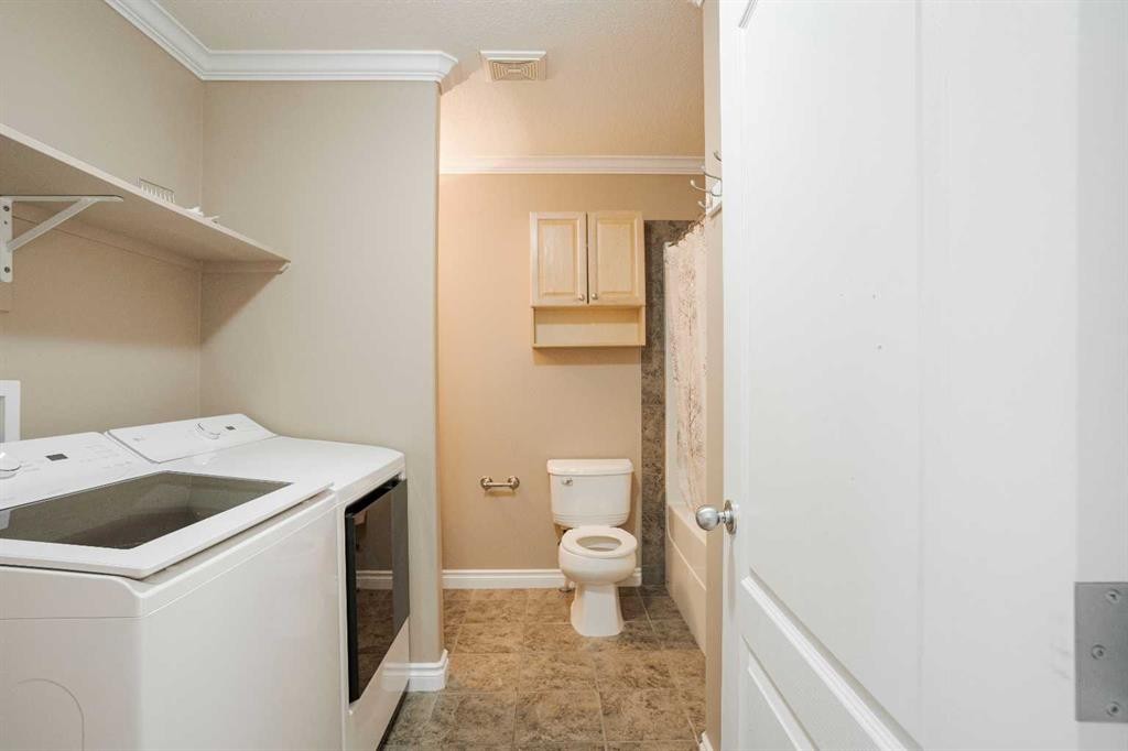 18-193 O'Coffey Crescent, Fort Mcmurray, AB - Indoor Photo Showing Laundry Room