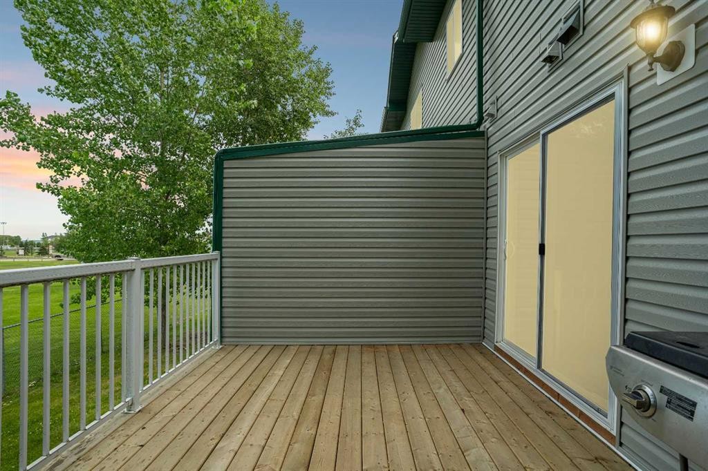 18-193 O'Coffey Crescent, Fort Mcmurray, AB - Outdoor With Deck Patio Veranda With Exterior