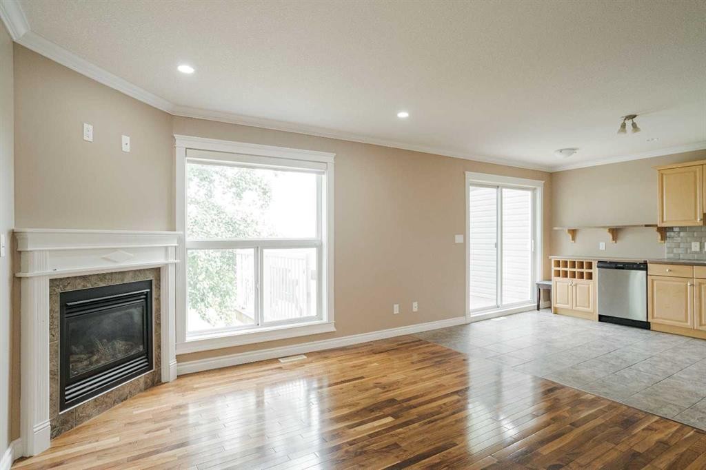 18-193 O'Coffey Crescent, Fort Mcmurray, AB - Indoor With Fireplace