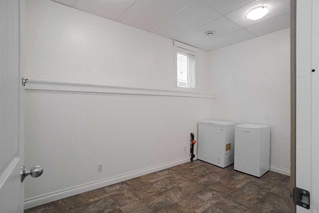 128 Dogwood Lane, Fort Mcmurray, AB - Indoor Photo Showing Other Room