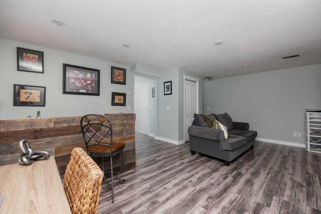 162 Chestnut Way, Fort Mcmurray, AB - Indoor Photo Showing Other Room