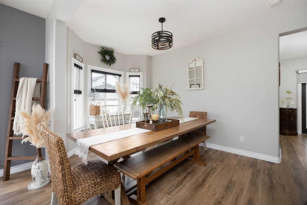 162 Chestnut Way, Fort Mcmurray, AB - Indoor Photo Showing Dining Room