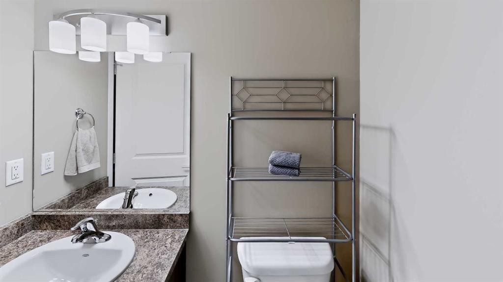 524-201 Abasand Drive, Fort Mcmurray, AB - Indoor Photo Showing Bathroom