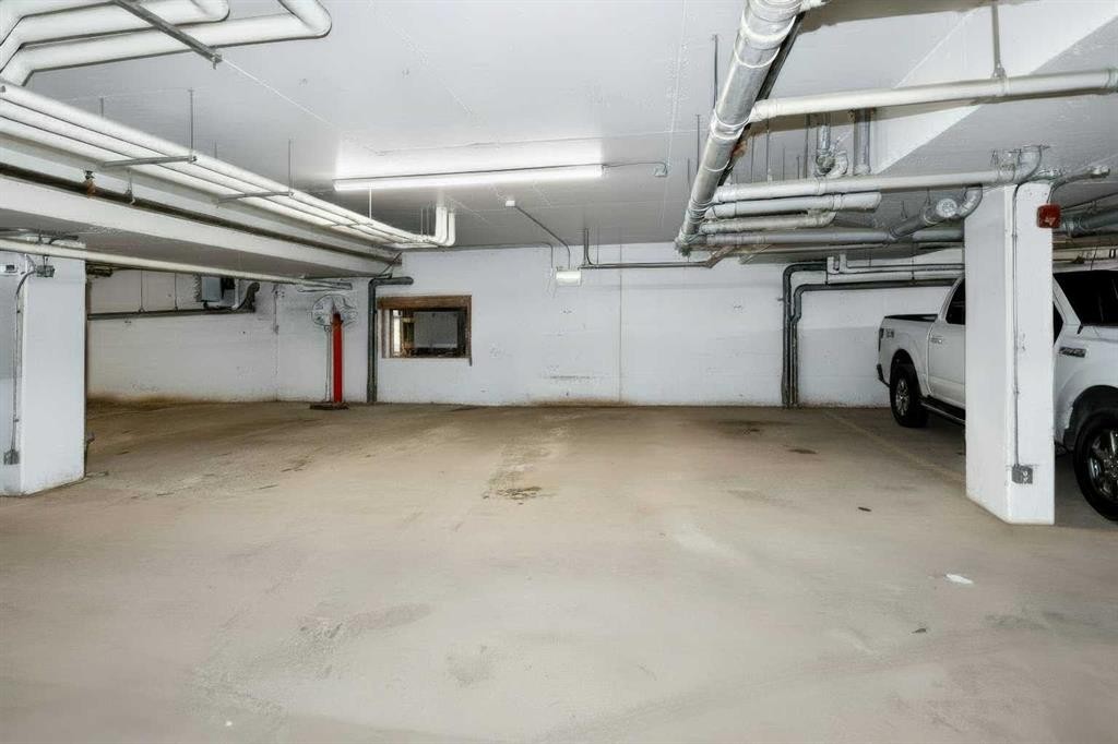 524-201 Abasand Drive, Fort Mcmurray, AB - Indoor Photo Showing Garage