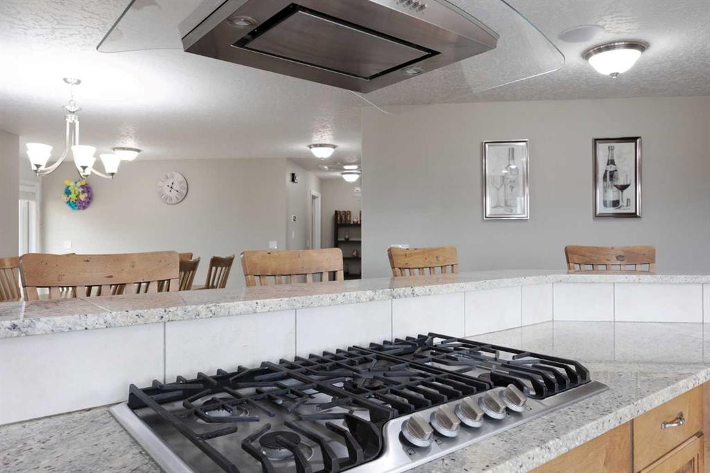 125 Beardsley Crescent, Fort Mcmurray, AB - Indoor Photo Showing Kitchen
