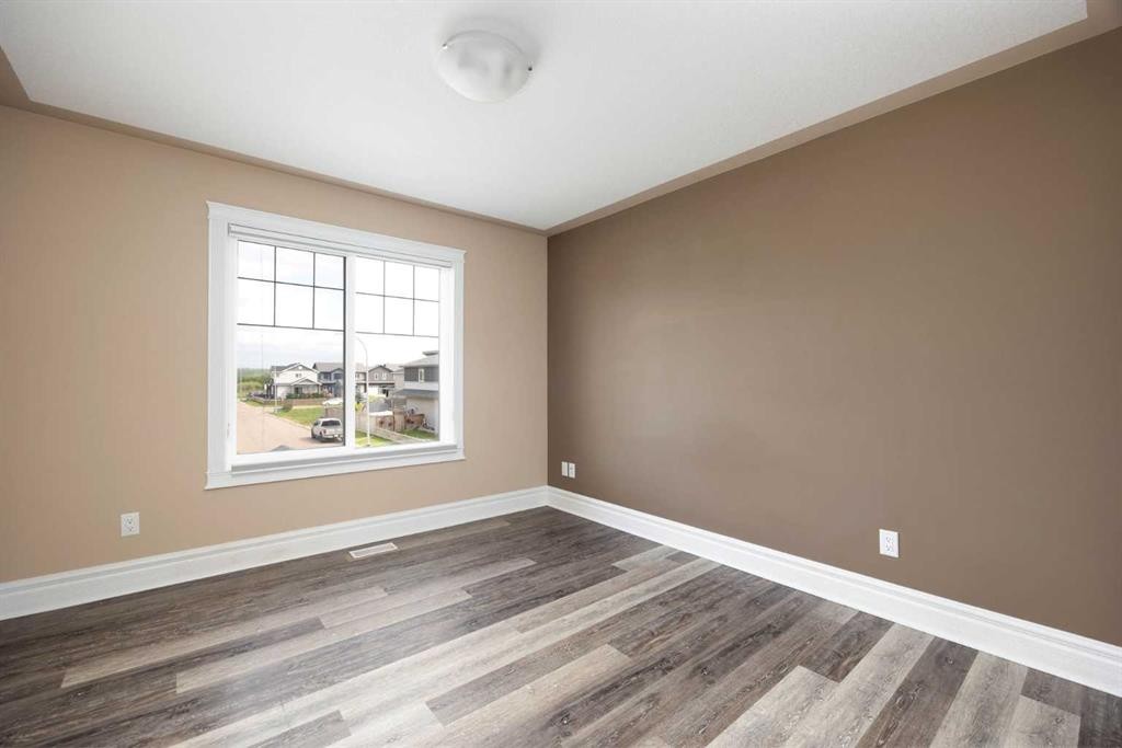 154 Athabasca Crescent, Fort Mcmurray, AB - Indoor Photo Showing Other Room
