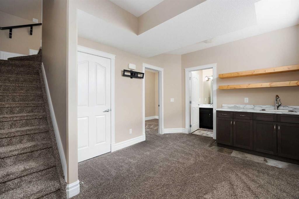 154 Athabasca Crescent, Fort Mcmurray, AB - Indoor Photo Showing Other Room