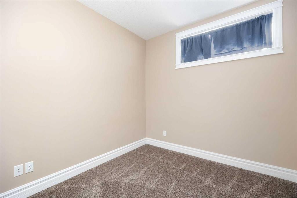 154 Athabasca Crescent, Fort Mcmurray, AB - Indoor Photo Showing Other Room