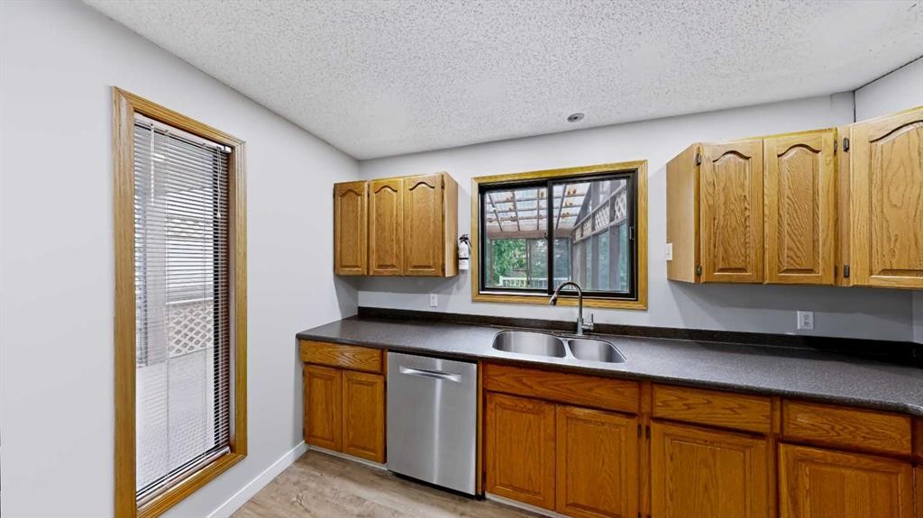 245 Bacon Place, Fort Mcmurray, AB - Indoor Photo Showing Kitchen With Double Sink