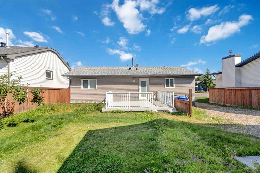 177 Leigh Crescent, Fort Mcmurray, AB - Outdoor With Deck Patio Veranda