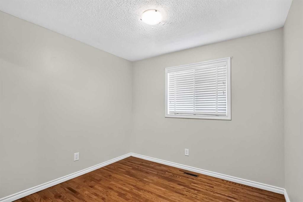 177 Leigh Crescent, Fort Mcmurray, AB - Indoor Photo Showing Other Room