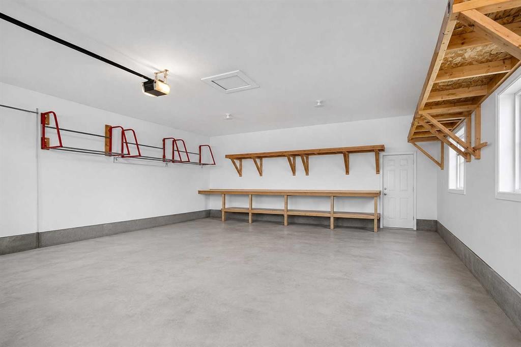 177 Leigh Crescent, Fort Mcmurray, AB - Indoor Photo Showing Other Room