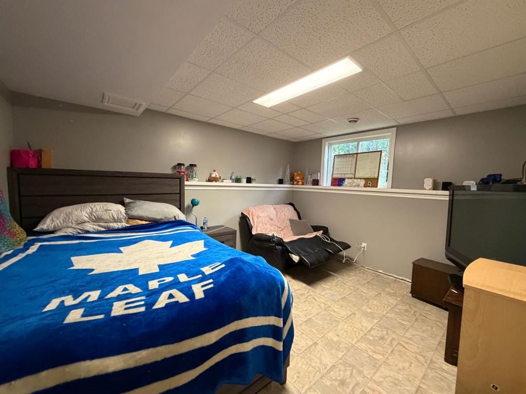 708 6 Street, Smith, AB - Indoor Photo Showing Bedroom