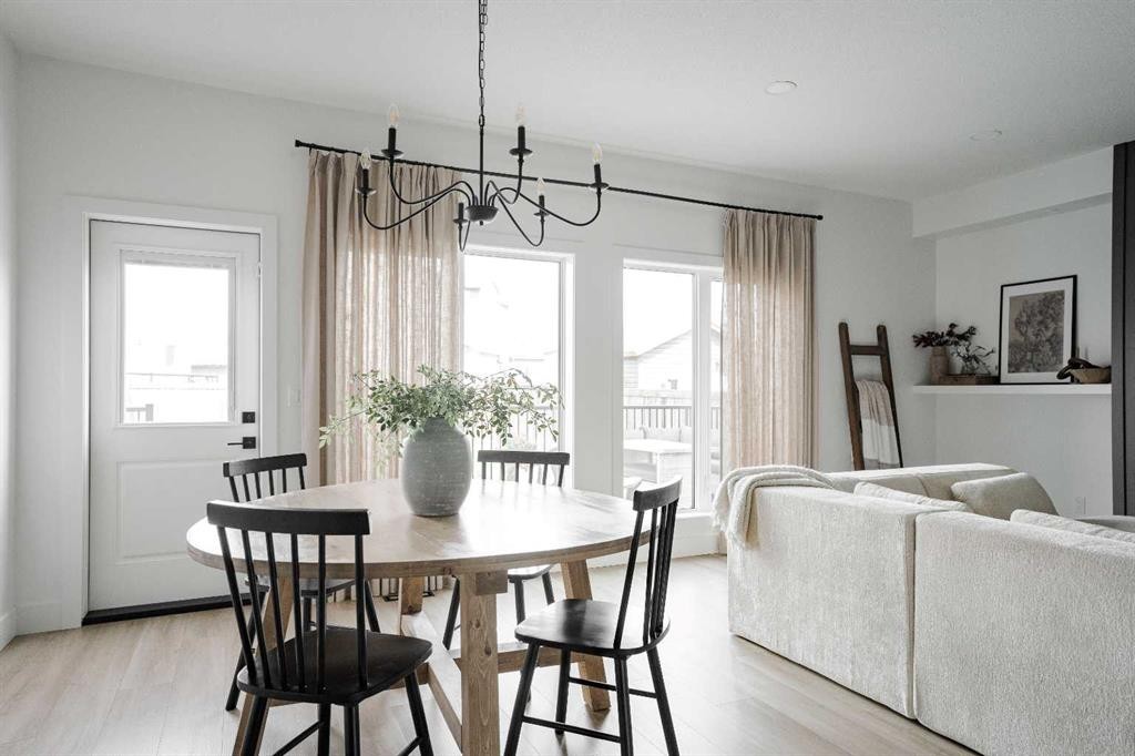 123 Athabasca Crescent, Fort Mcmurray, AB - Indoor Photo Showing Dining Room