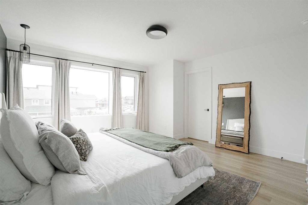 123 Athabasca Crescent, Fort Mcmurray, AB - Indoor Photo Showing Bedroom