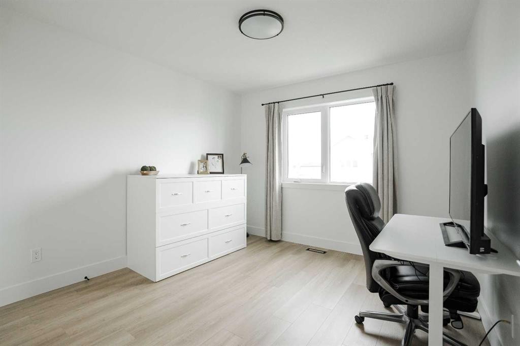 123 Athabasca Crescent, Fort Mcmurray, AB - Indoor Photo Showing Office