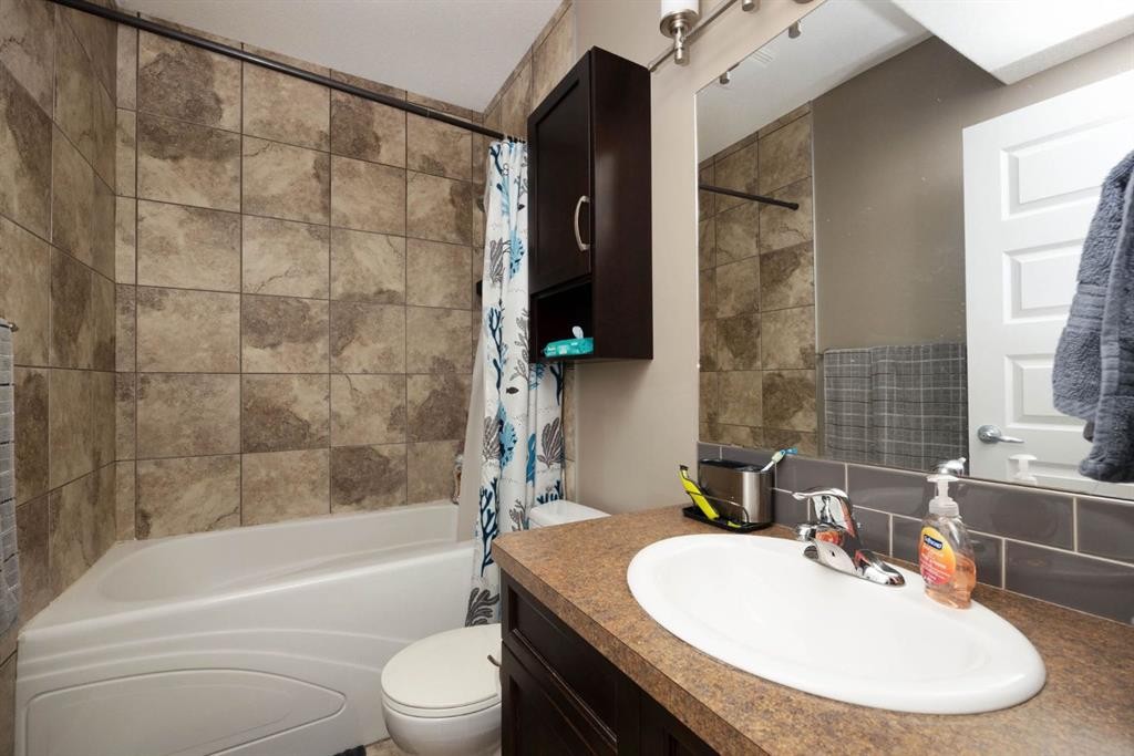 201 Snowy Owl Way, Fort Mcmurray, AB