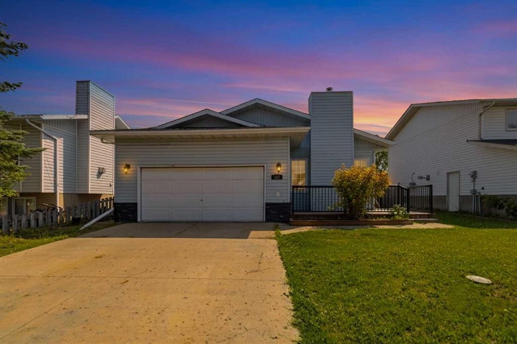 125 Oaks Crescent, Fort Mcmurray, AB - Outdoor