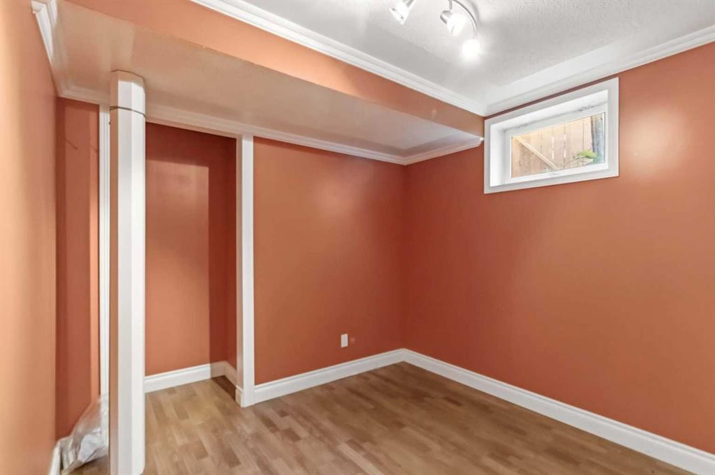 125 Oaks Crescent, Fort Mcmurray, AB - Indoor Photo Showing Other Room