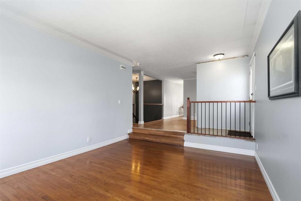 125 Oaks Crescent, Fort Mcmurray, AB - Indoor Photo Showing Other Room