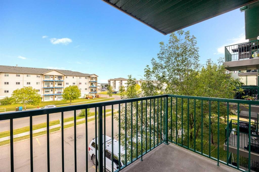 2302-200 Lougheed Drive, Fort Mcmurray, AB - Outdoor With Exterior
