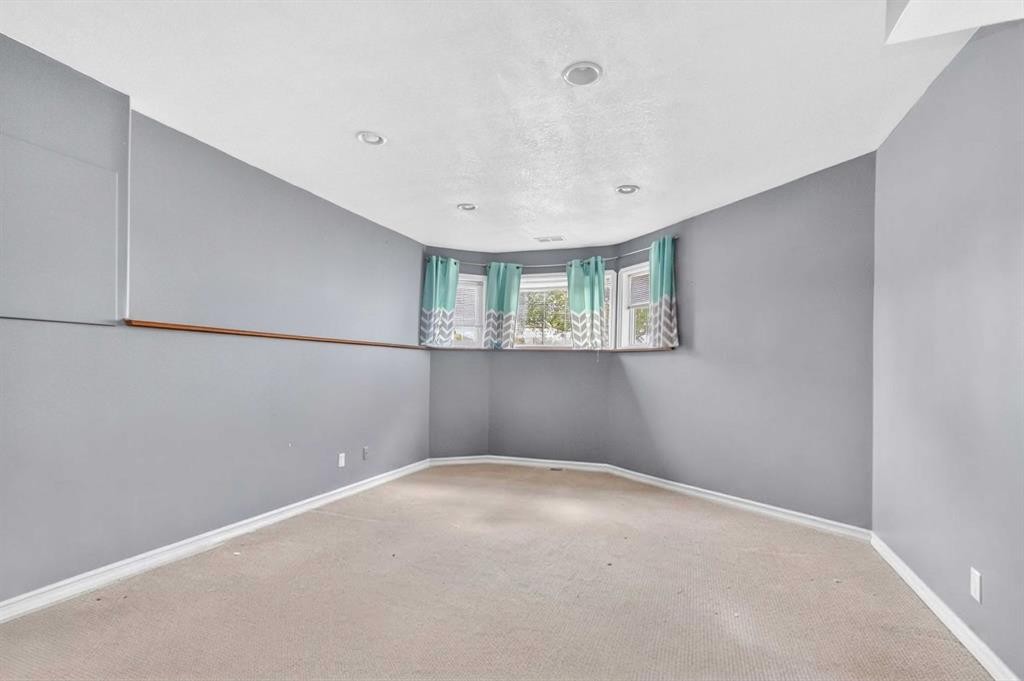337 Diefenbaker Drive, Fort Mcmurray, AB - Indoor Photo Showing Other Room