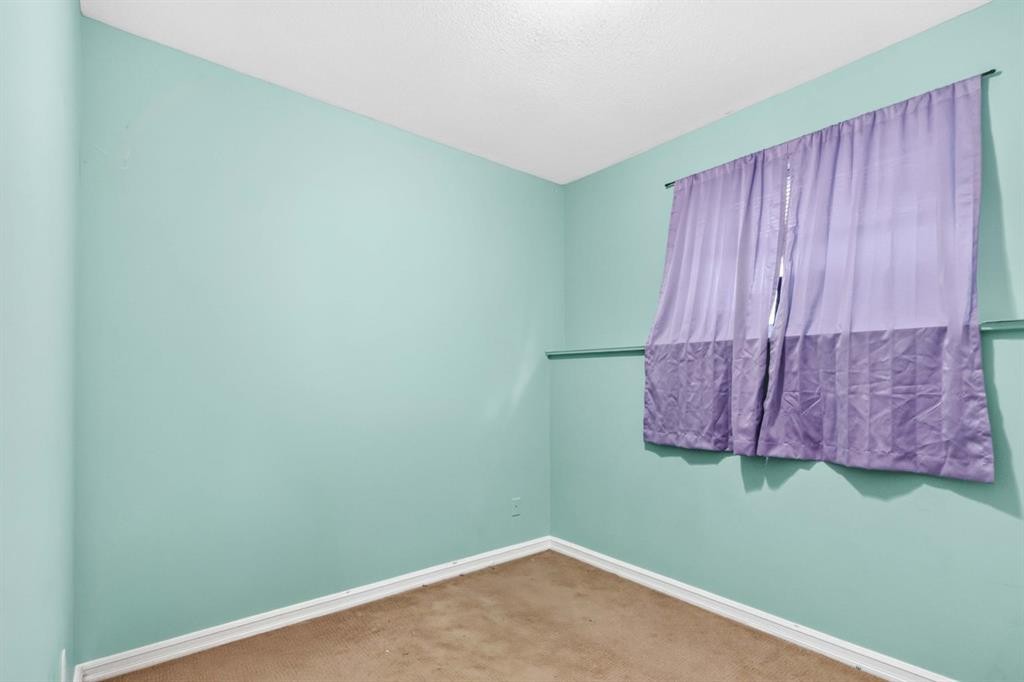 337 Diefenbaker Drive, Fort Mcmurray, AB - Indoor