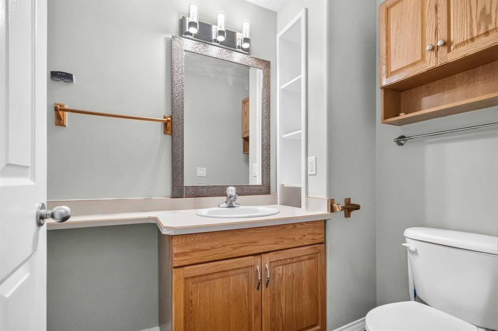 337 Diefenbaker Drive, Fort Mcmurray, AB - Indoor Photo Showing Bathroom