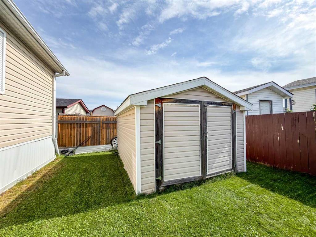 373 Harpe Way, Fort Mcmurray, AB - Outdoor With Exterior