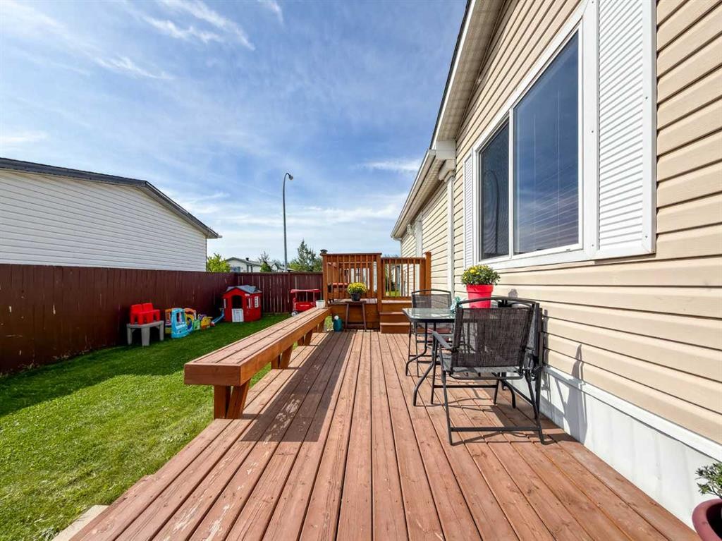 373 Harpe Way, Fort Mcmurray, AB - Outdoor With Deck Patio Veranda With Exterior