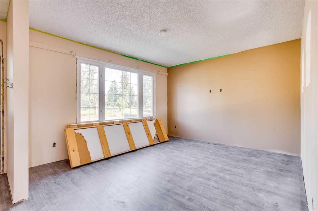 33 Poplar Crescent, Fort Mcmurray, AB