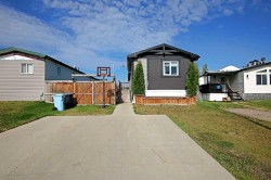 161 Card Crescent Fort Mcmurray, AB T9K 2H6