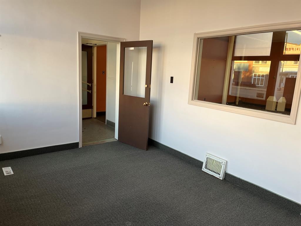 5005 50 Street, Killam, AB