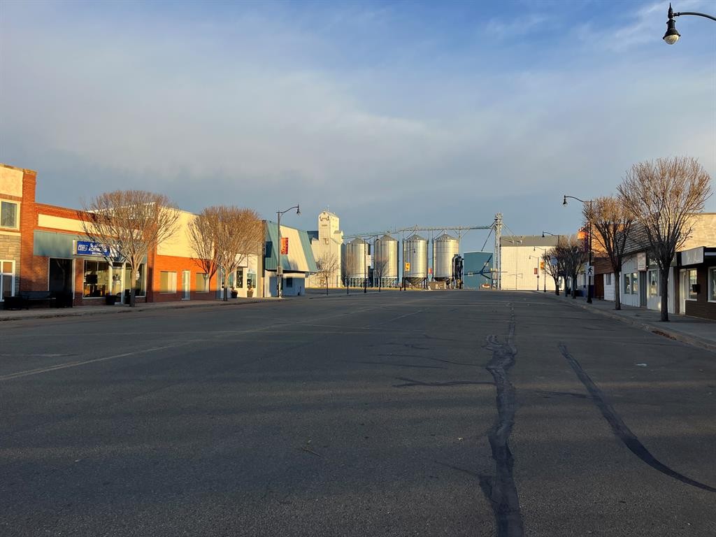 5005 50 Street, Killam, AB