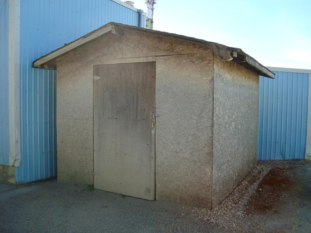 116 First Avenue, Trochu, AB