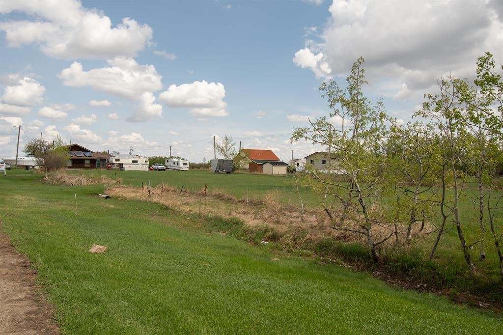 204 2Nd Street, Gadsby, AB