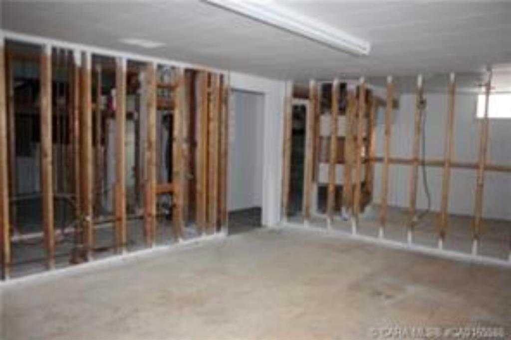 5035 50 Street, Hardisty, AB