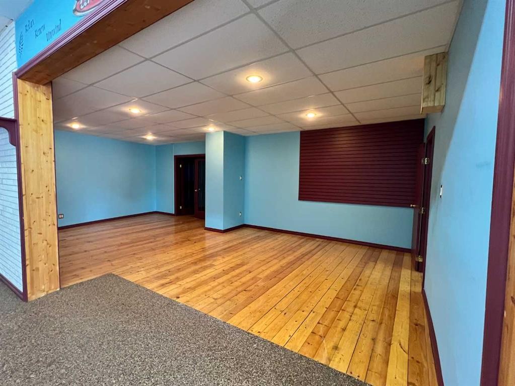 2-5804 50 Avenue, Red Deer, AB