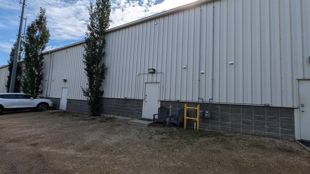 5712 48 Avenue, Camrose, AB