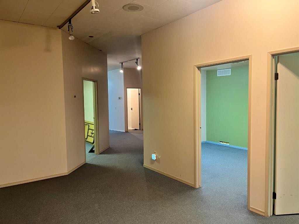 5012 50 Ave., Ponoka, AB