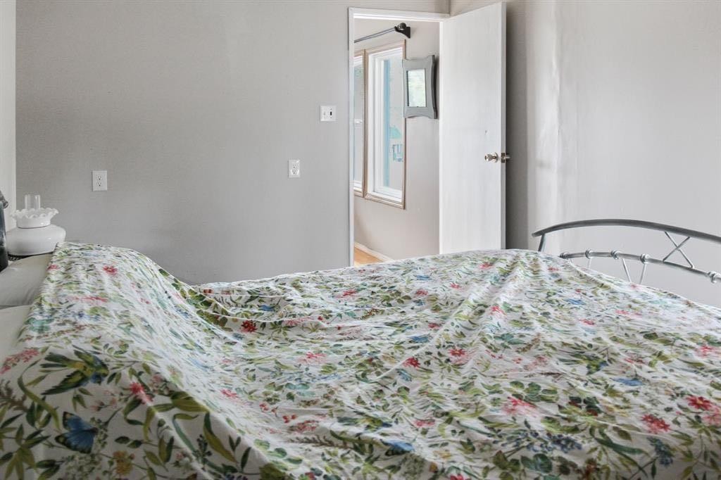 4919 50 Avenue, Czar, AB