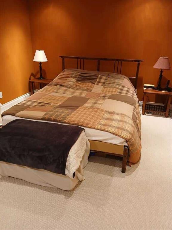 7215 5 Street Sw, Calgary, AB - Indoor Photo Showing Bedroom