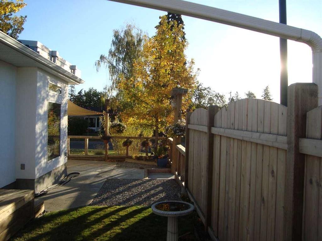 7215 5 Street Sw, Calgary, AB - Outdoor