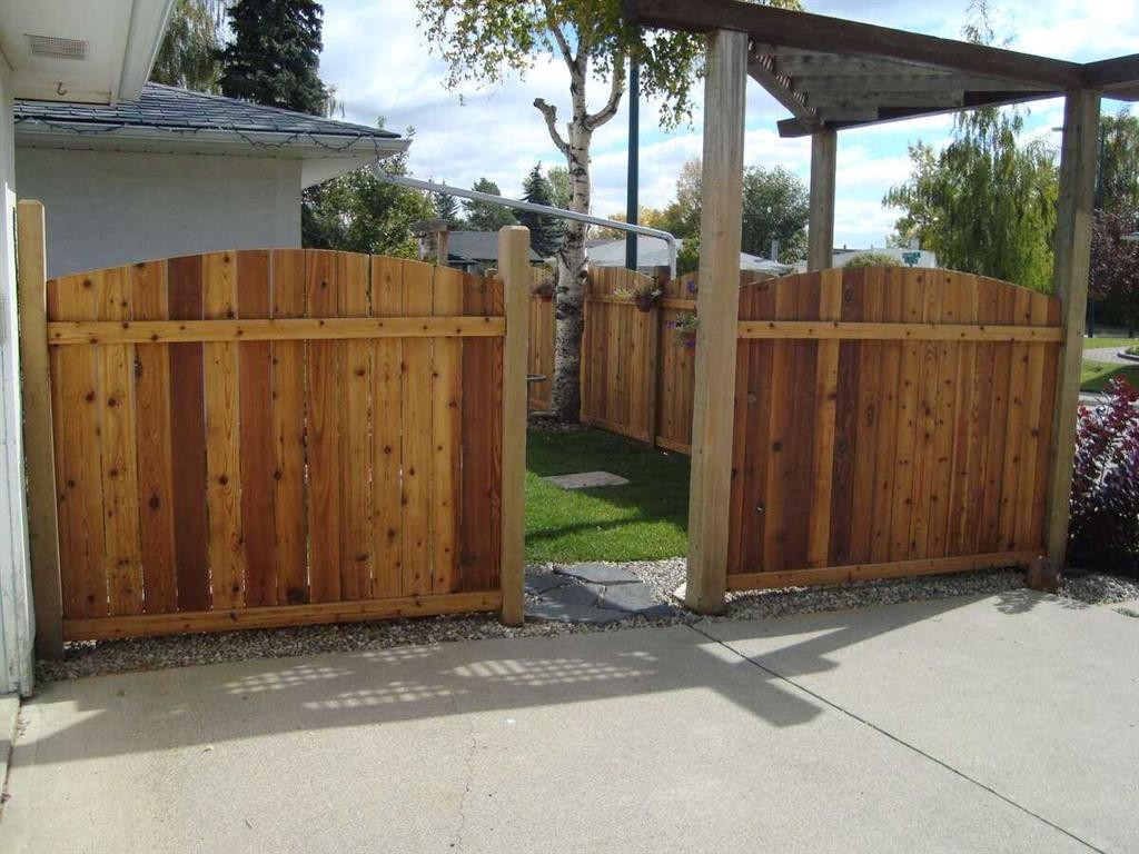 7215 5 Street Sw, Calgary, AB - Outdoor