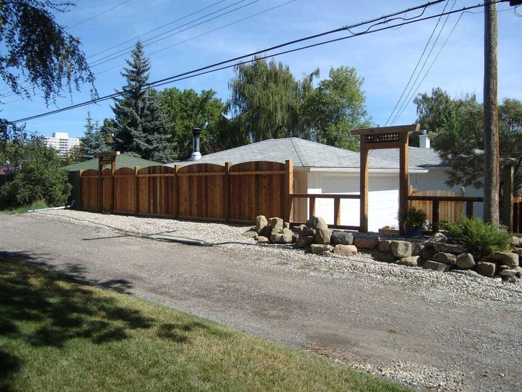 7215 5 Street Sw, Calgary, AB - Outdoor