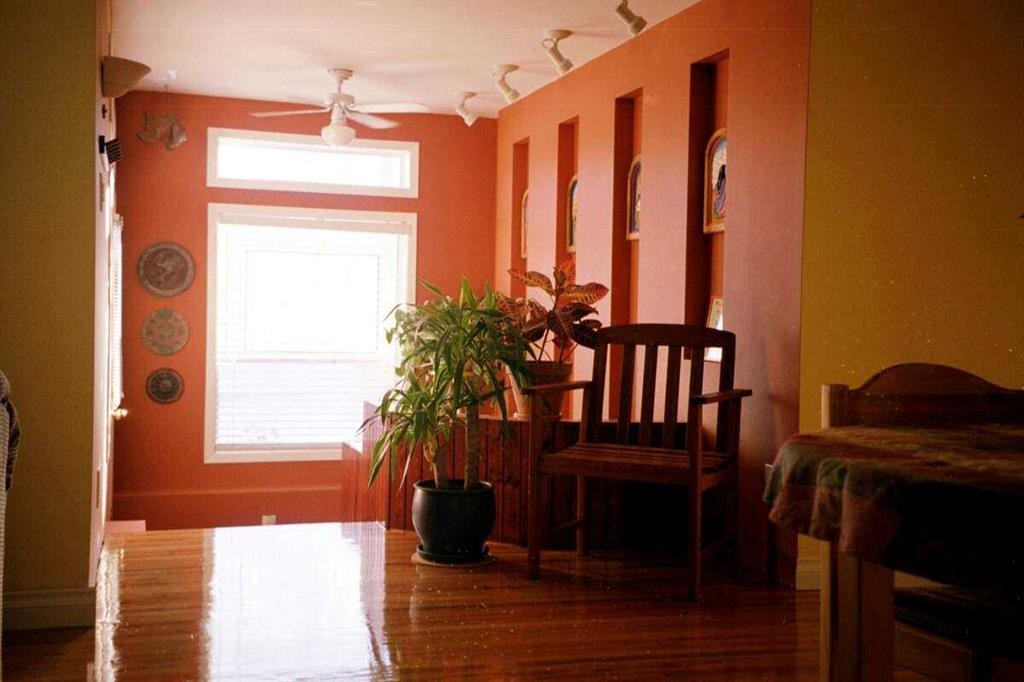 7215 5 Street Sw, Calgary, AB - Indoor Photo Showing Other Room