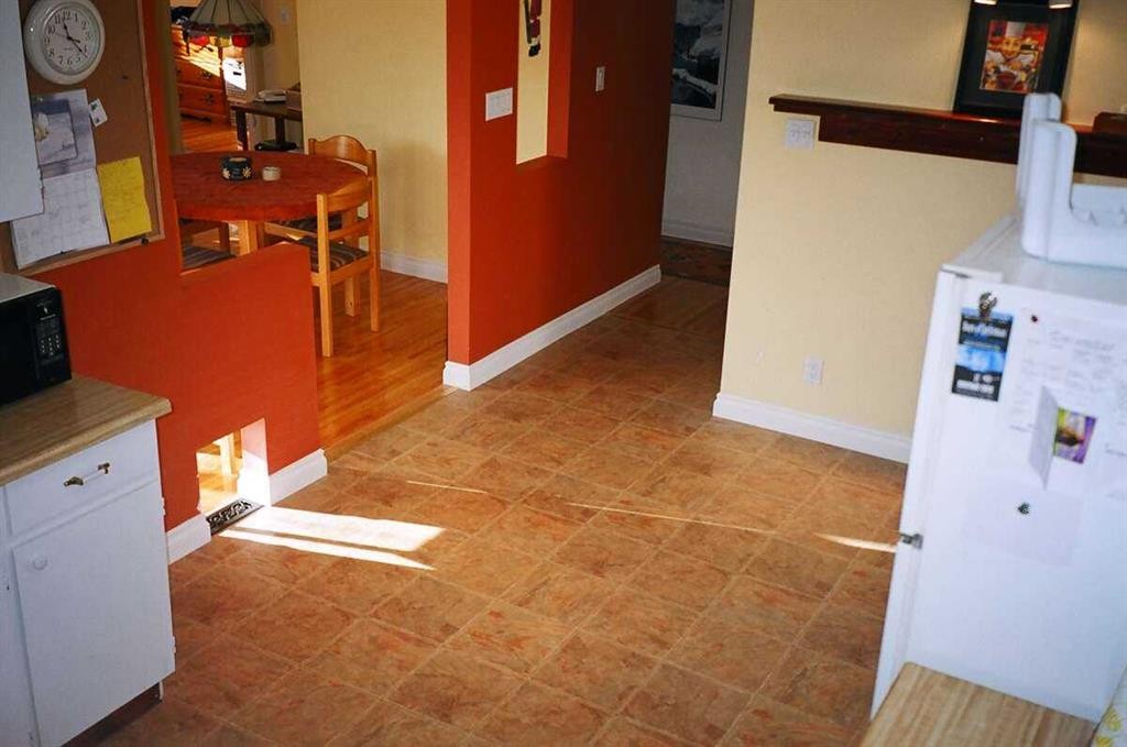 7215 5 Street Sw, Calgary, AB - Indoor Photo Showing Other Room