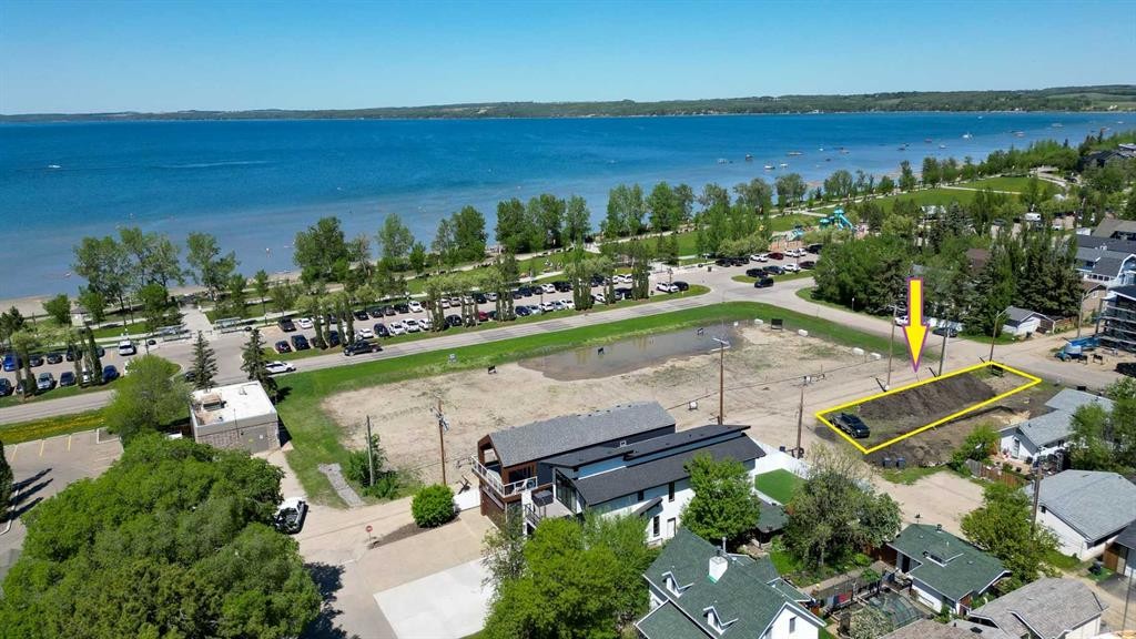 5020 42 Street, Sylvan Lake, AB